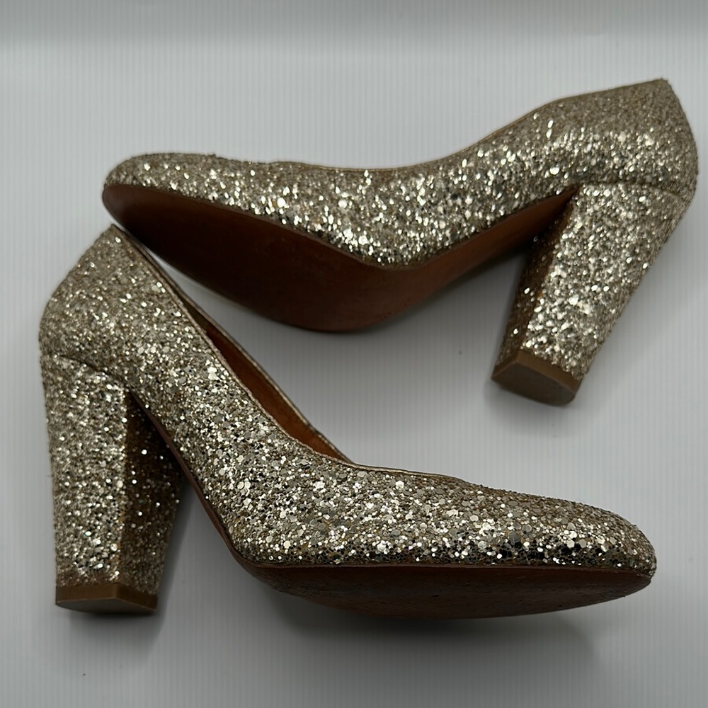 1937 Footwear Sz 9 Sparkling Gold Glitter Block Heels with Rounded Toe Italy - Picture 4 of 11